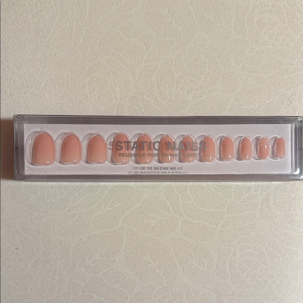 Static Nails Jet Setter Round Nail Set